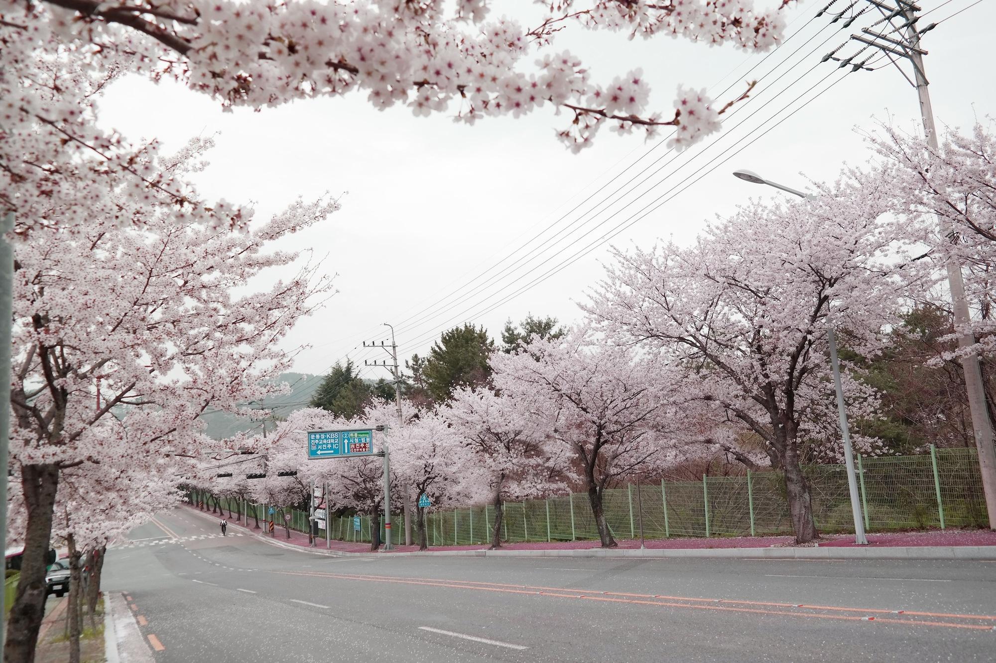 โรงแรมเอเชีย เลกไซด์ จินจู ภายนอก รูปภาพ